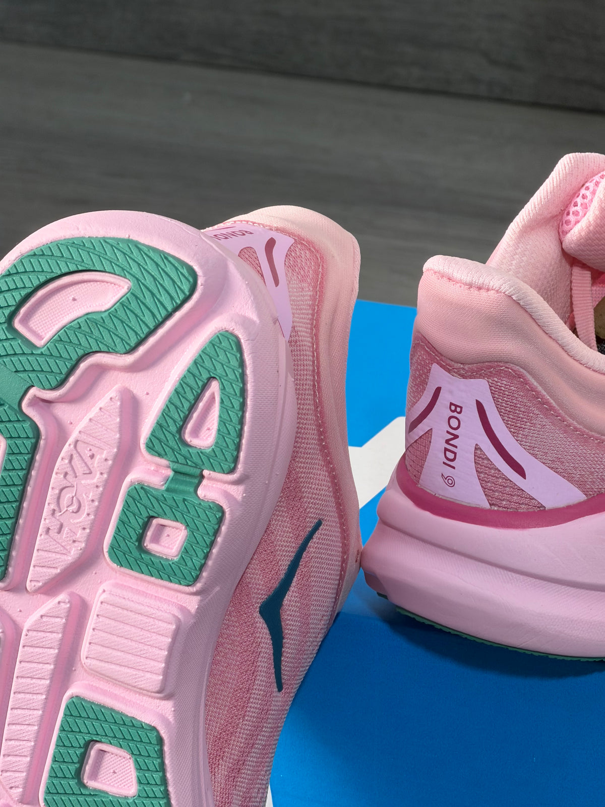 HOKA BONDI 9