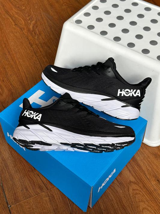 Hoka CLIFTON 8