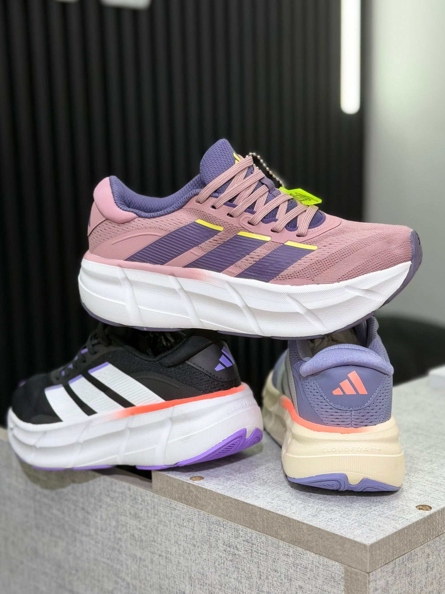 Adidas Questar 4