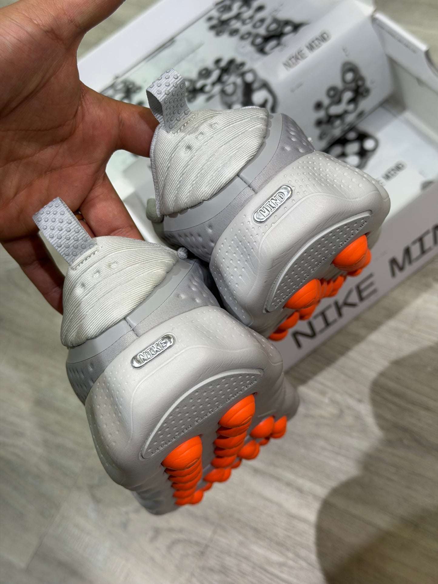 Nike Mind 002