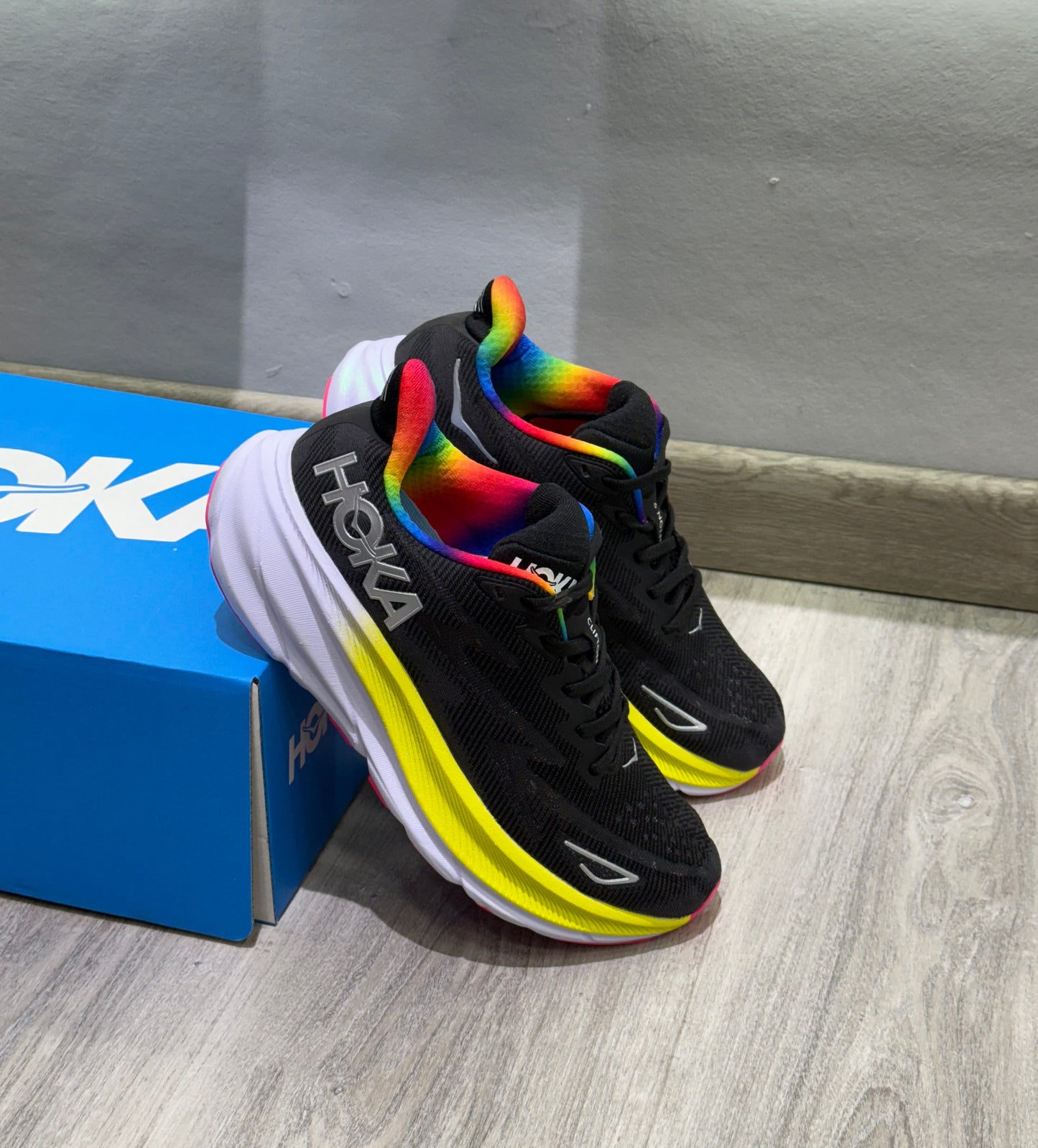 Hoka Clifton 9