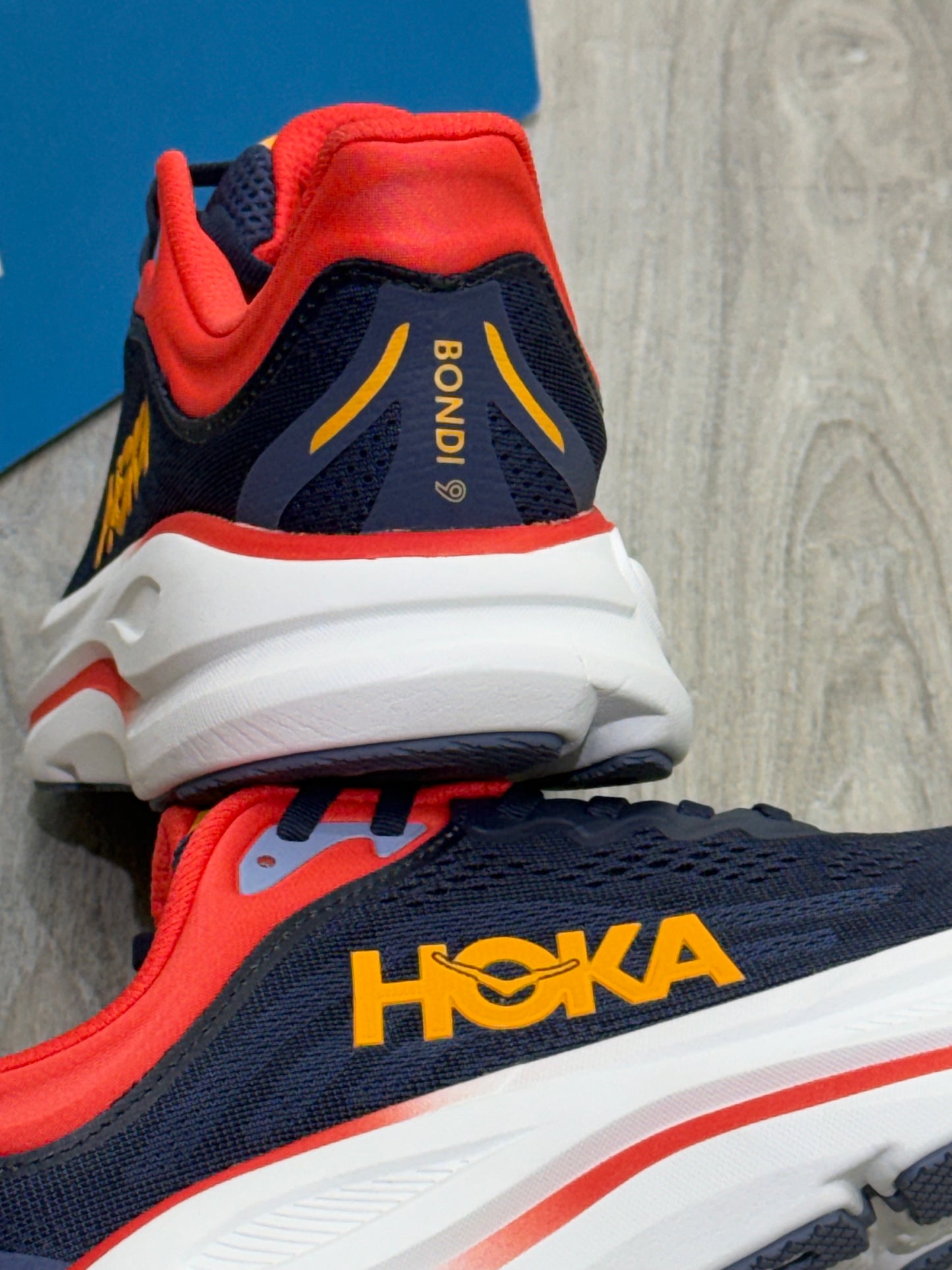 HOKA BONDI 9