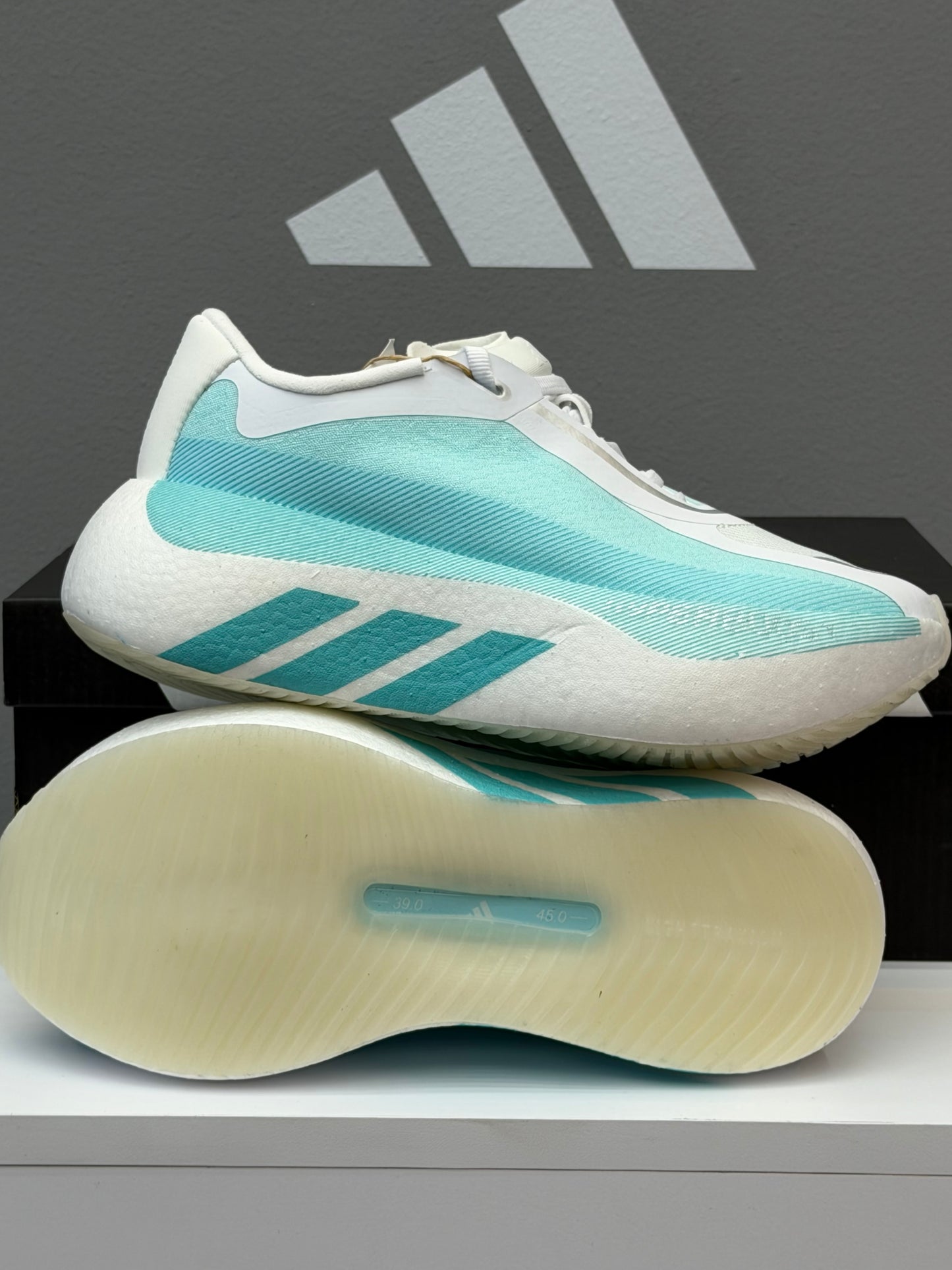 ADIDAS HYPERBOOST