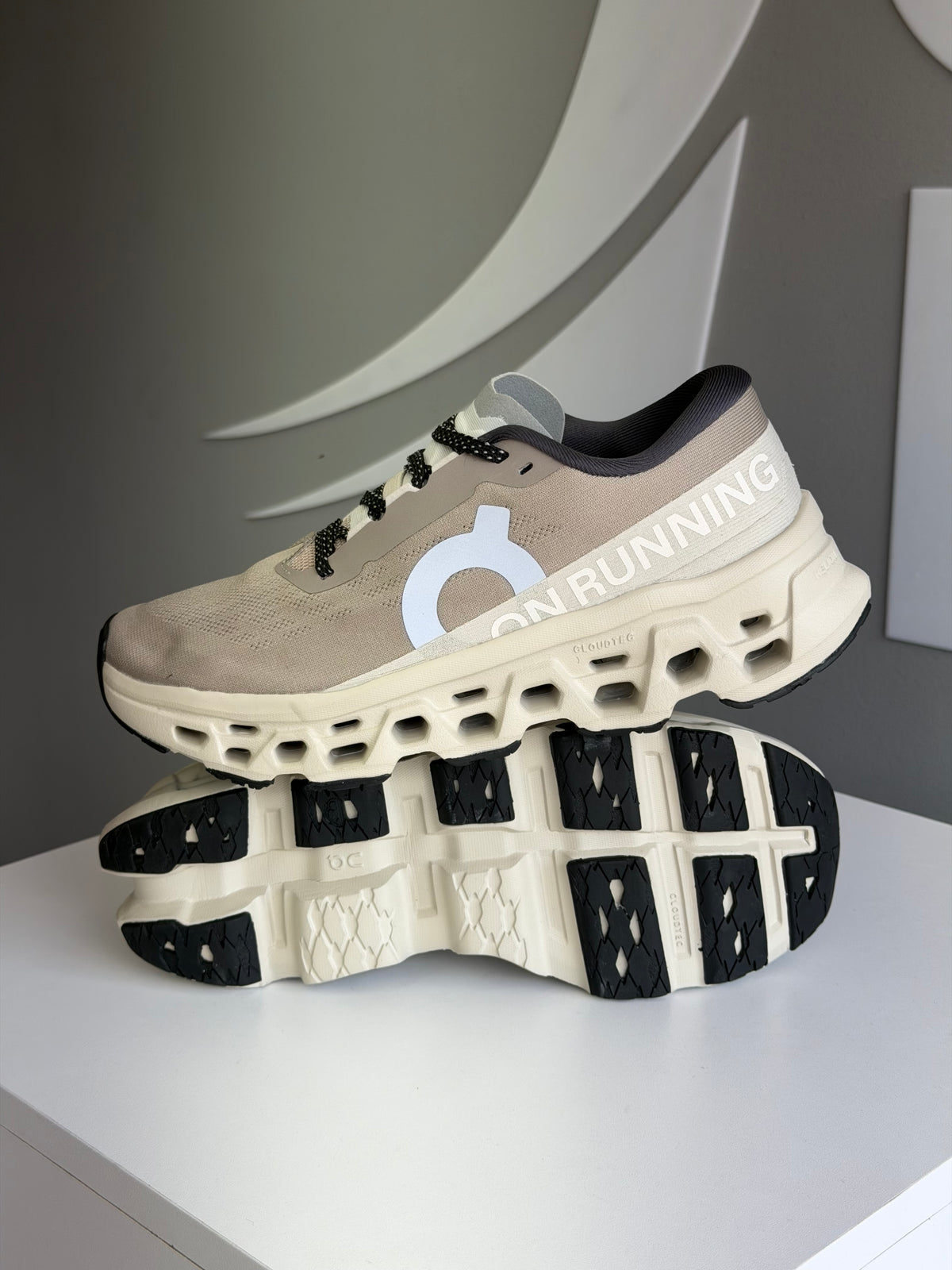 On Cloudmonster 3