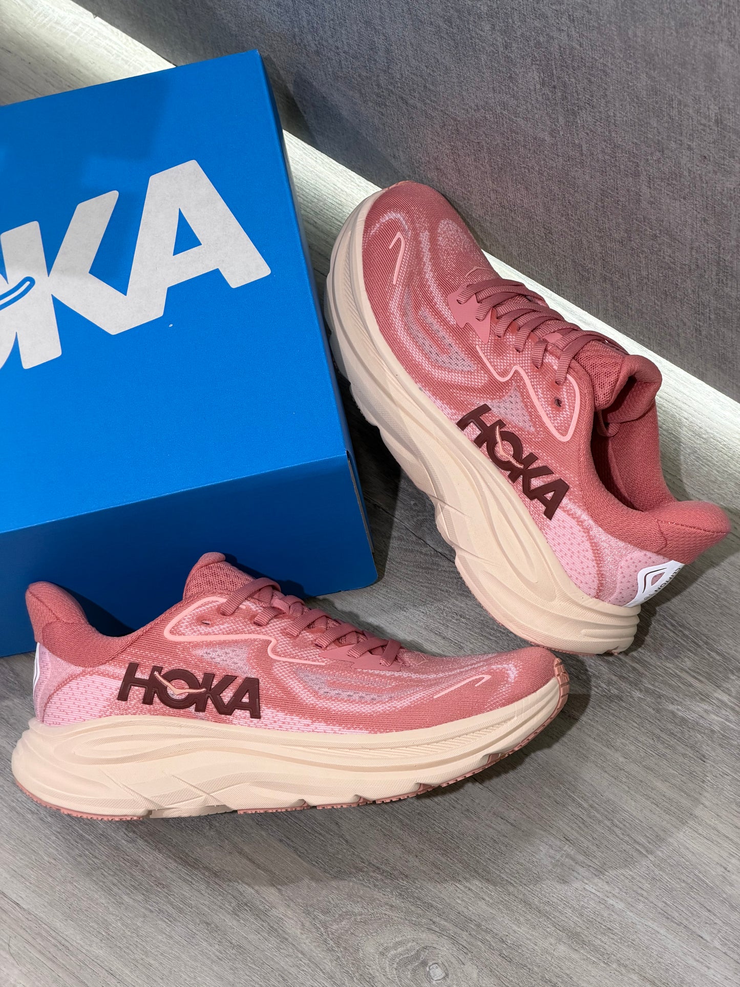 Hoka Clifton 10