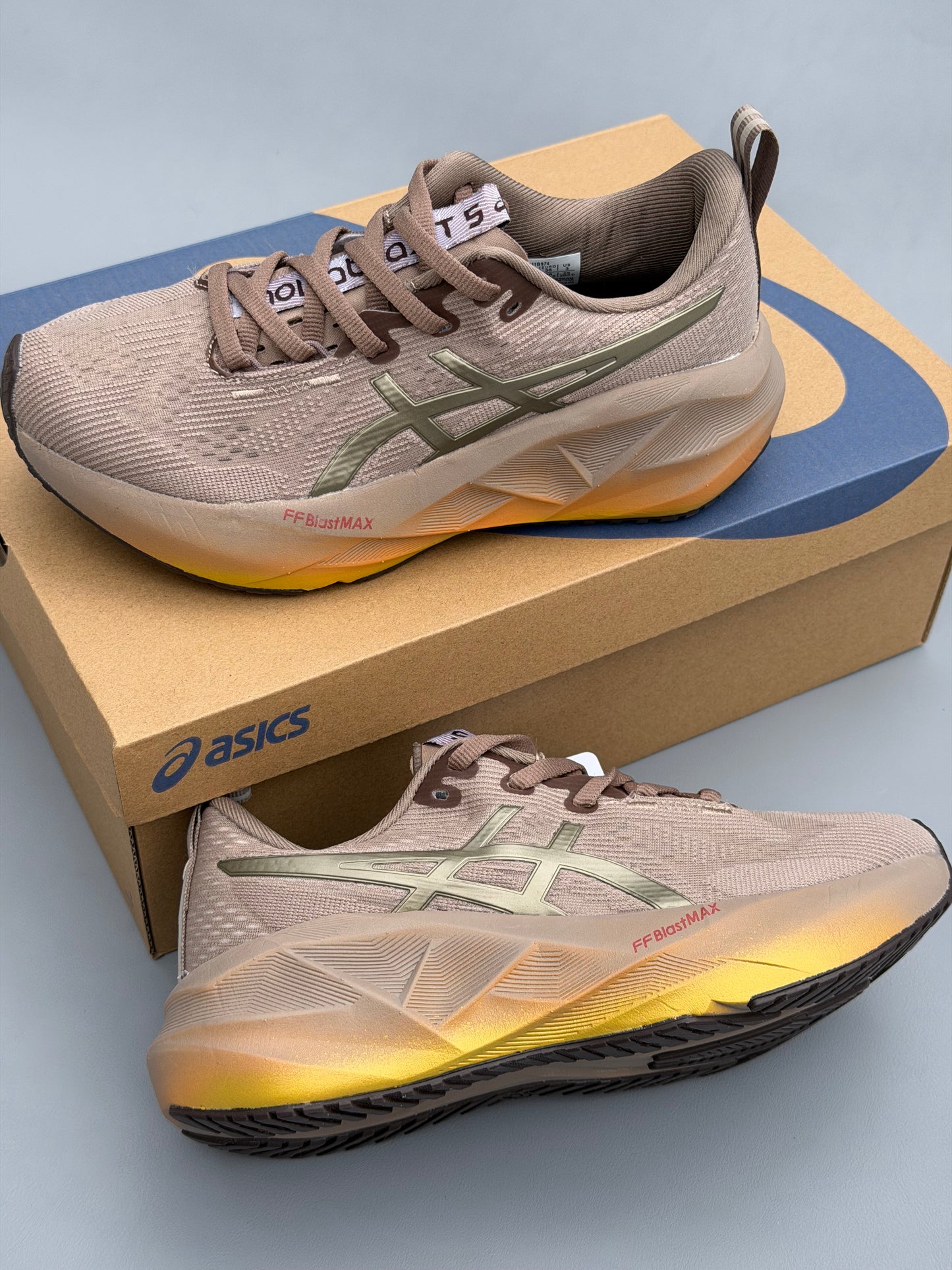 Asics Novablast 5