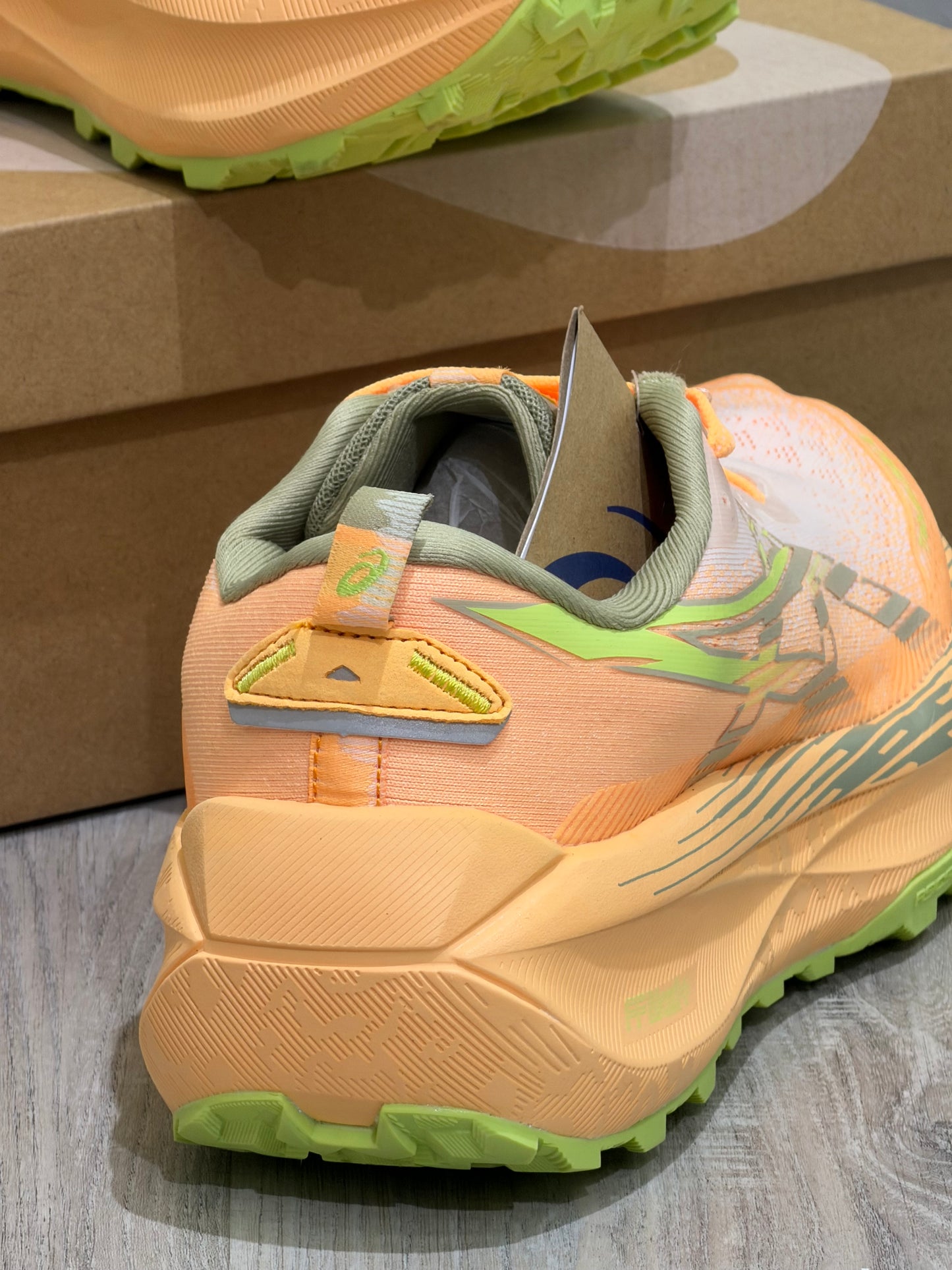 Asics Trabuco max 4