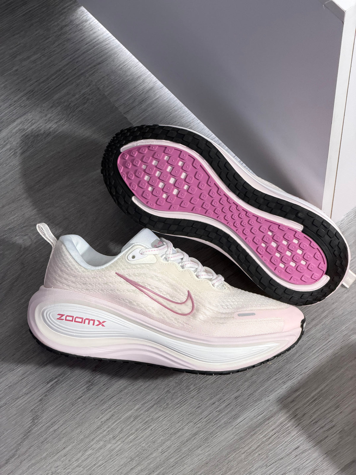 Nike Vomero Plus