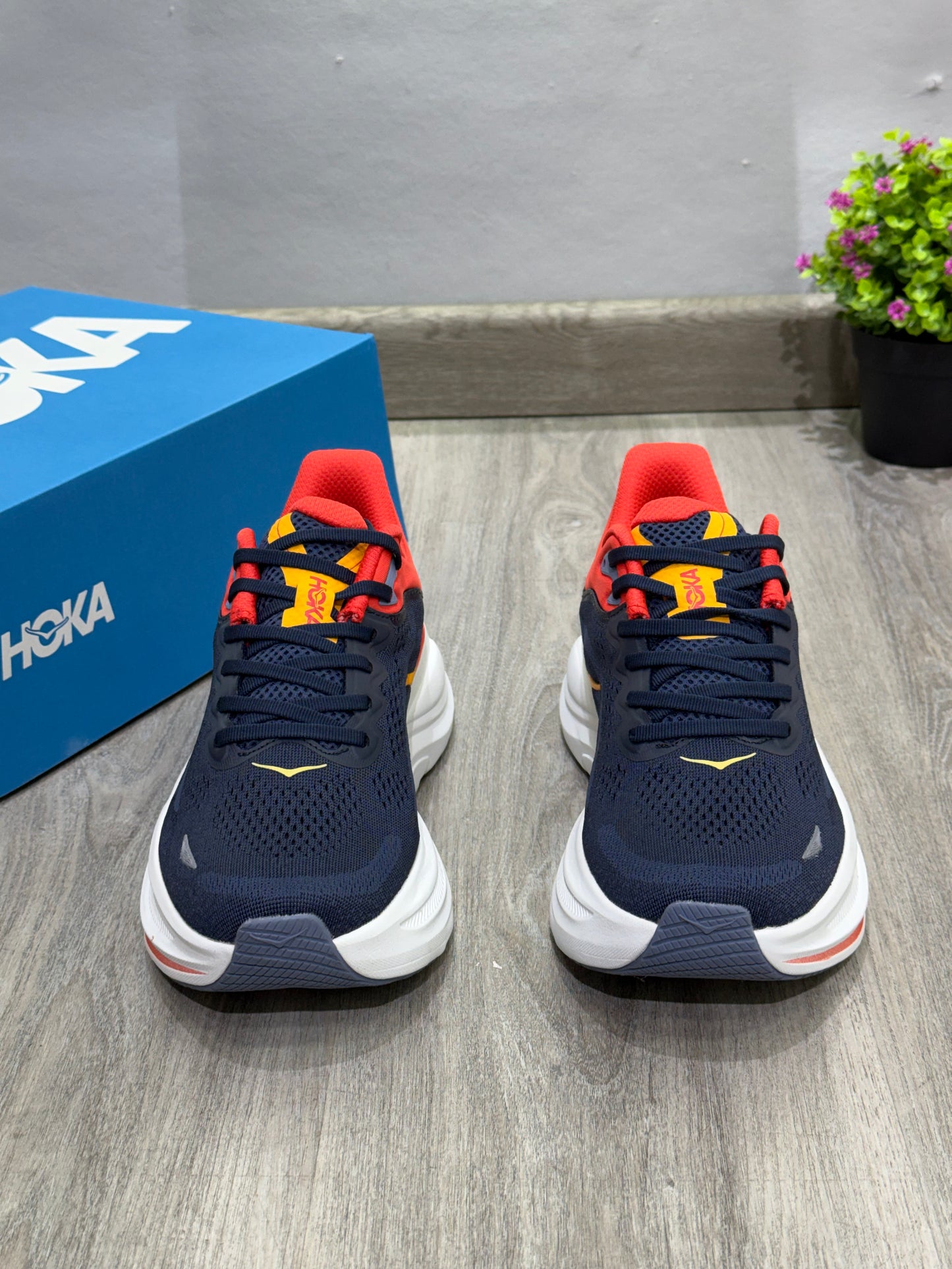 HOKA BONDI 9