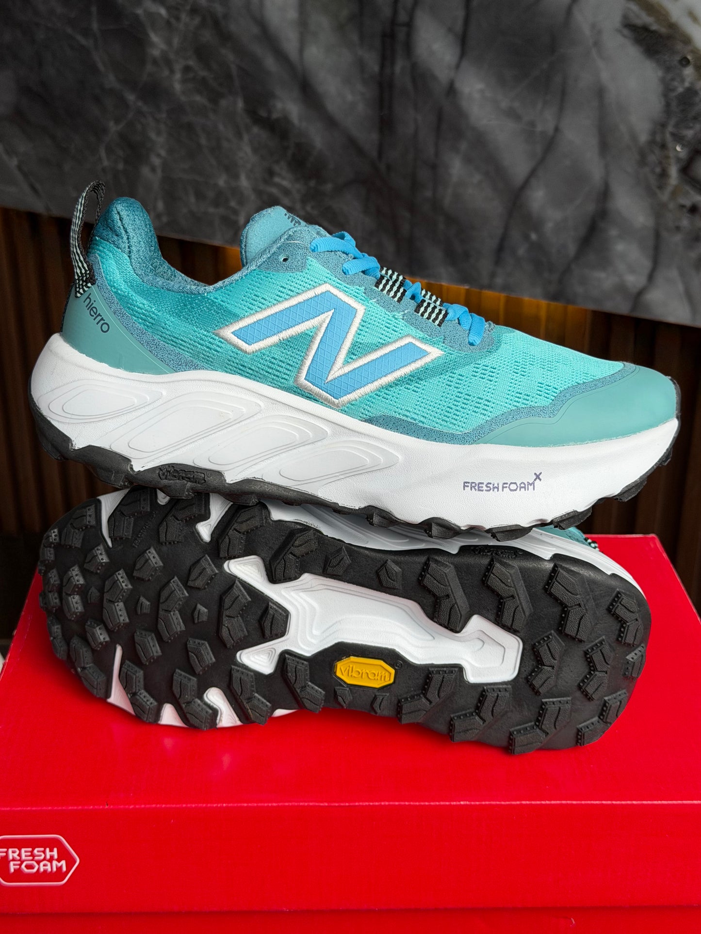 New balance Hierro