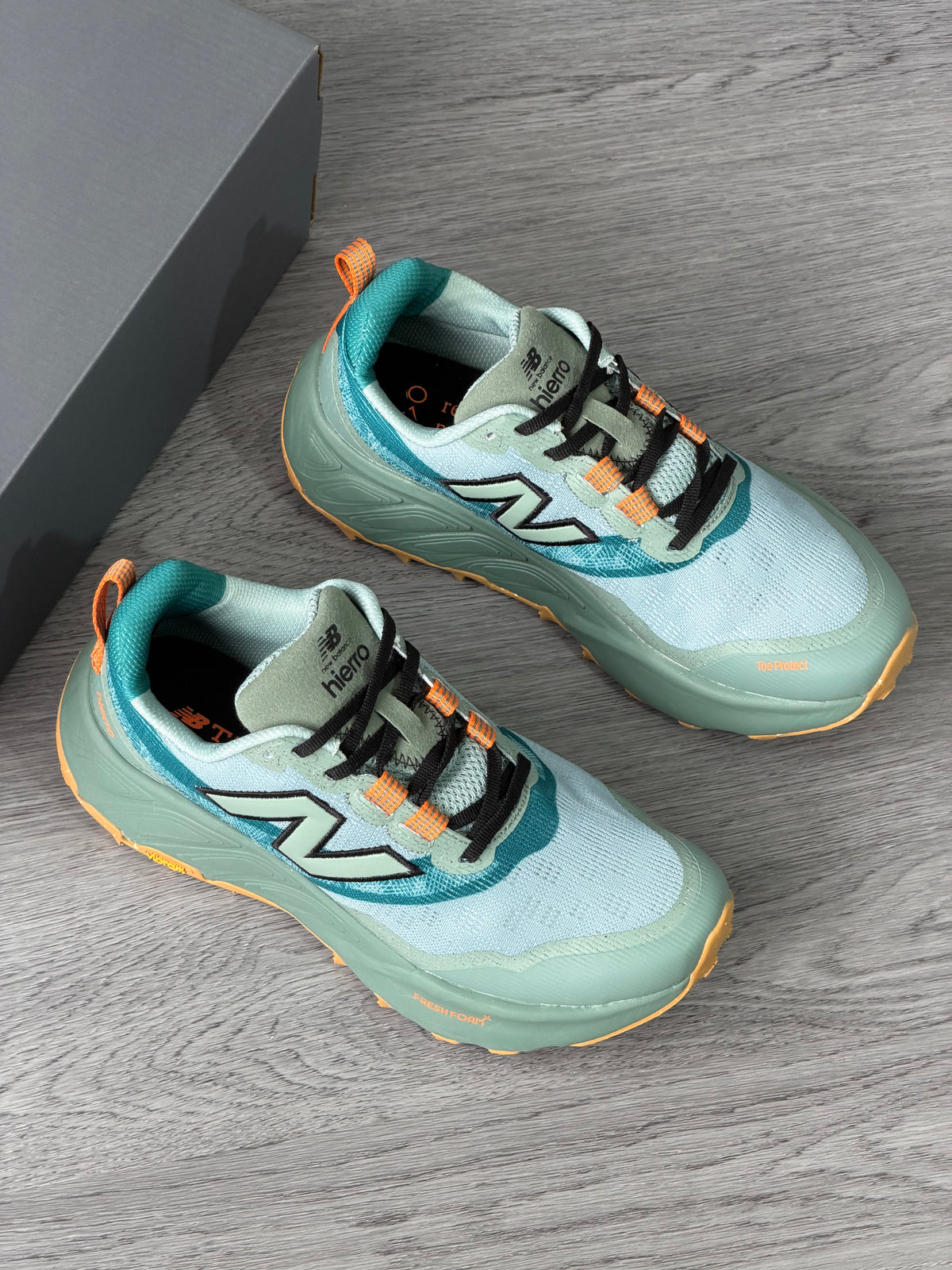New Balance Hierro