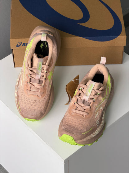 ASICS Trabuco MAX 4