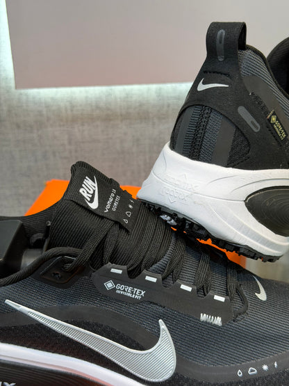 Nike Vomero 18 GORETEX