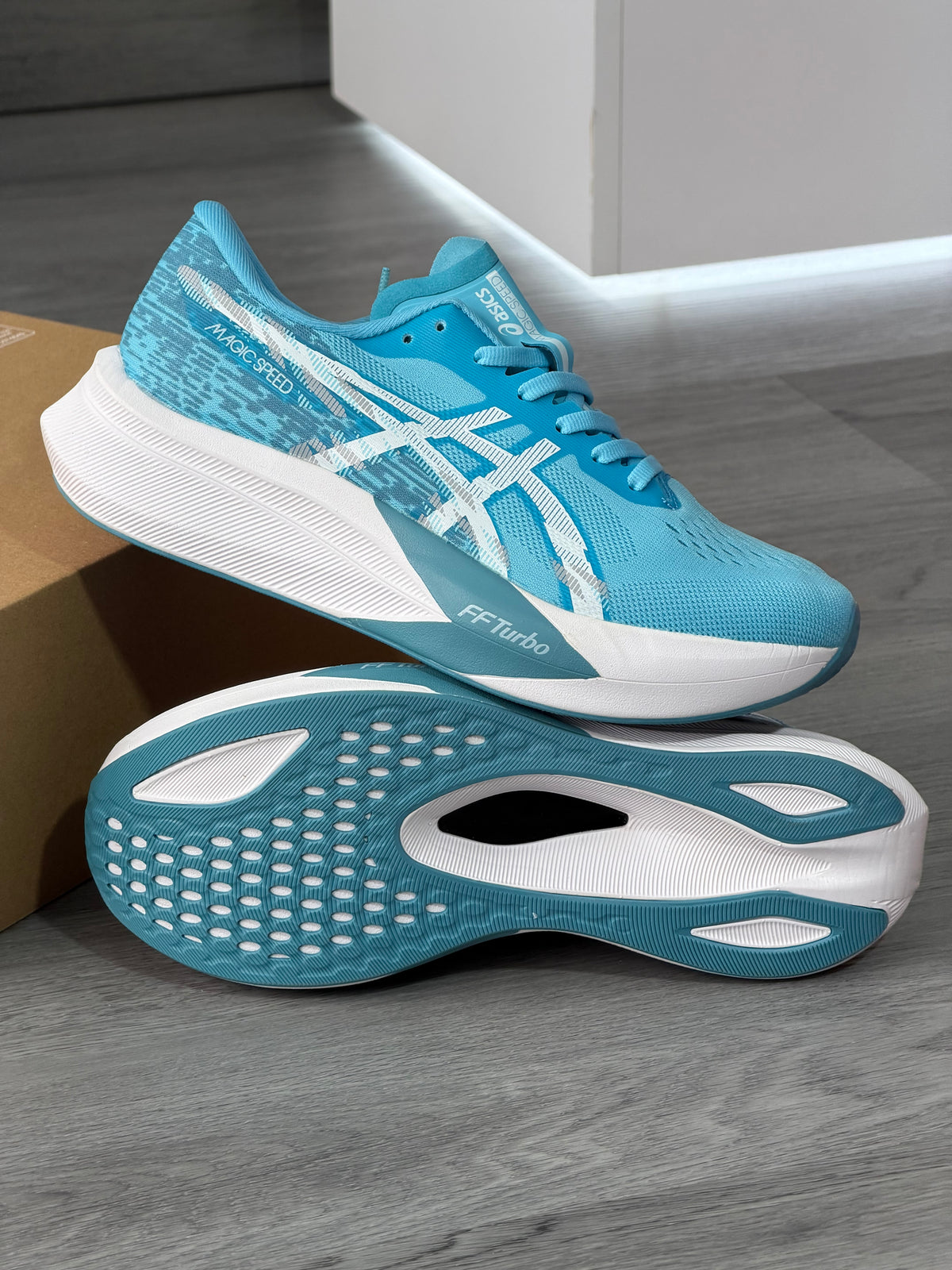 Asics MAGIC SPEED
