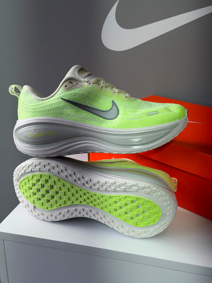 NIKE VOMERO PLUS