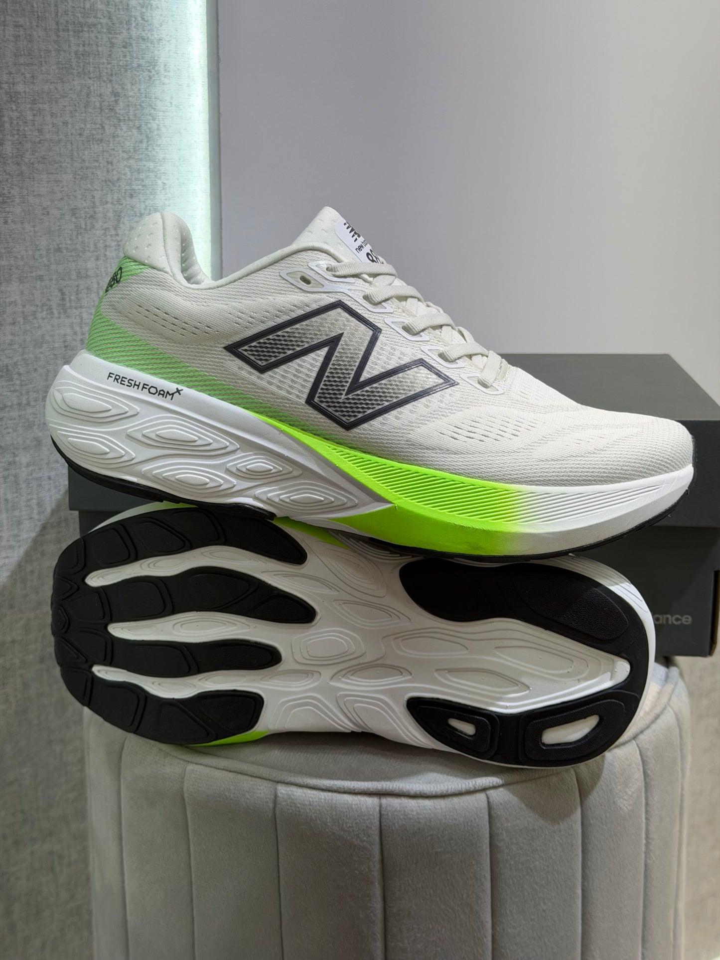 NEW BALANCE 880