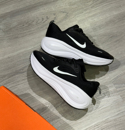 Nike Vomero PLUS