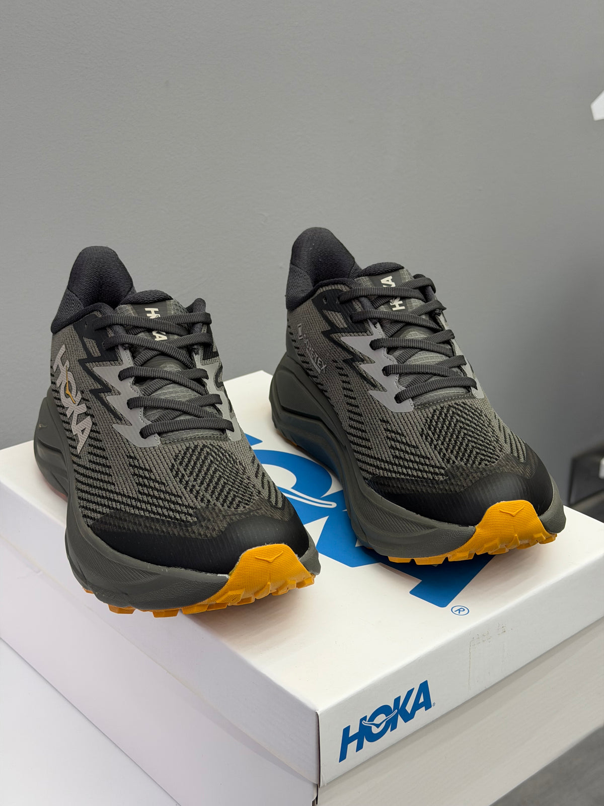 HOKA CHALLENGER 8