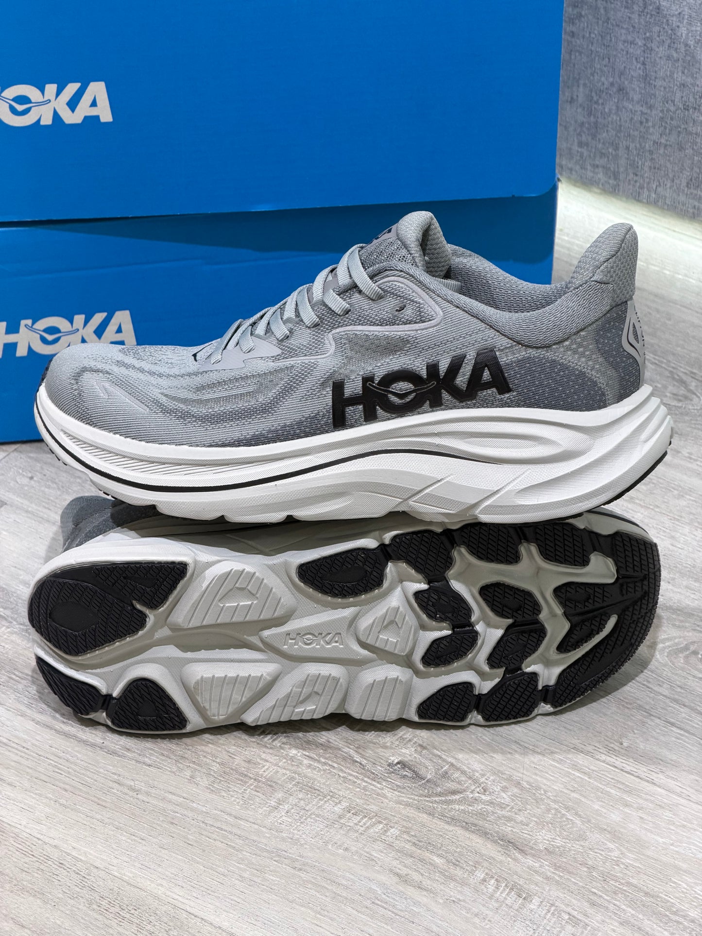 Hoka Clifton 10