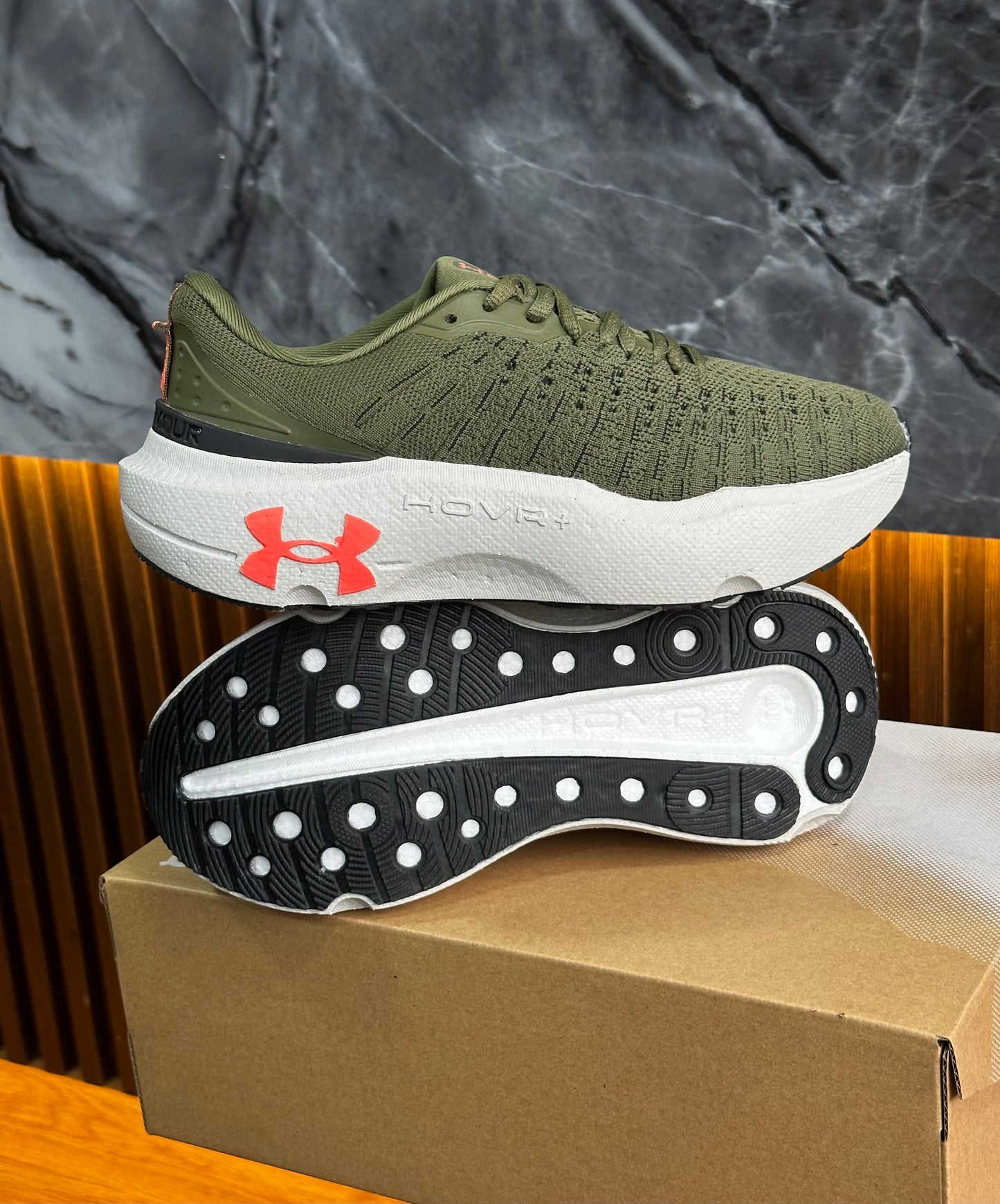 Under Infinite Élite