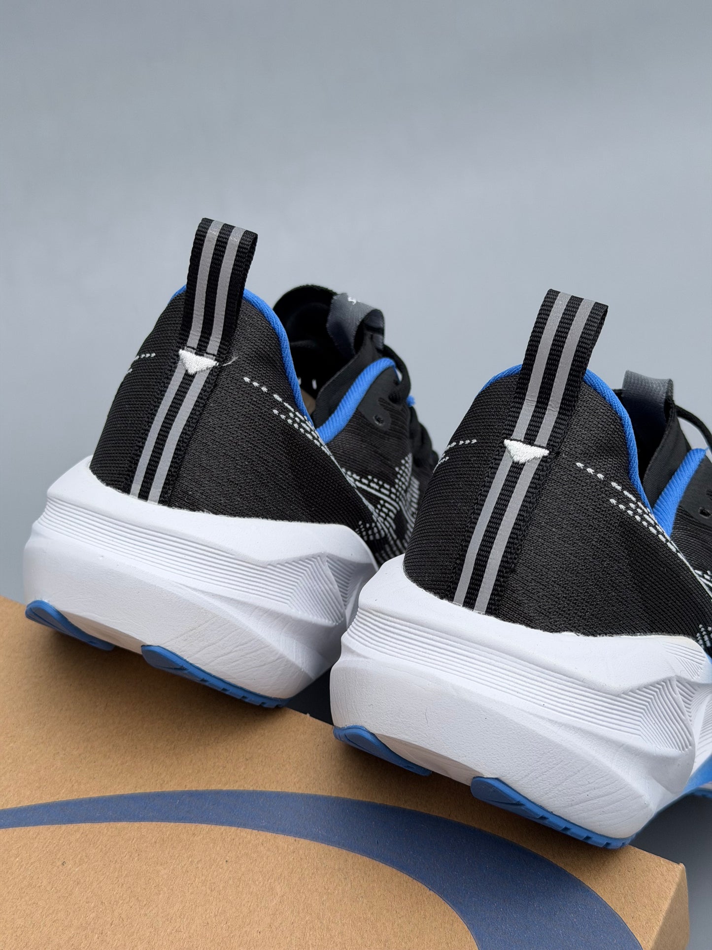 Asics Novablast 5