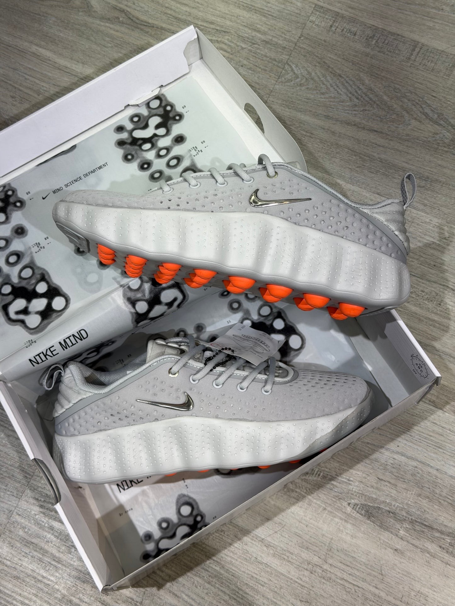 Nike Mind 002