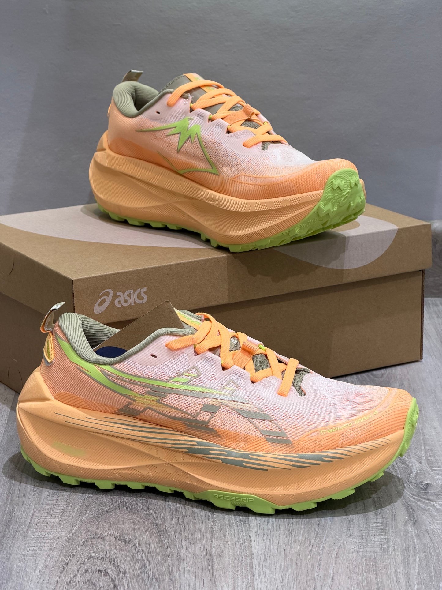 Asics Trabuco max 4