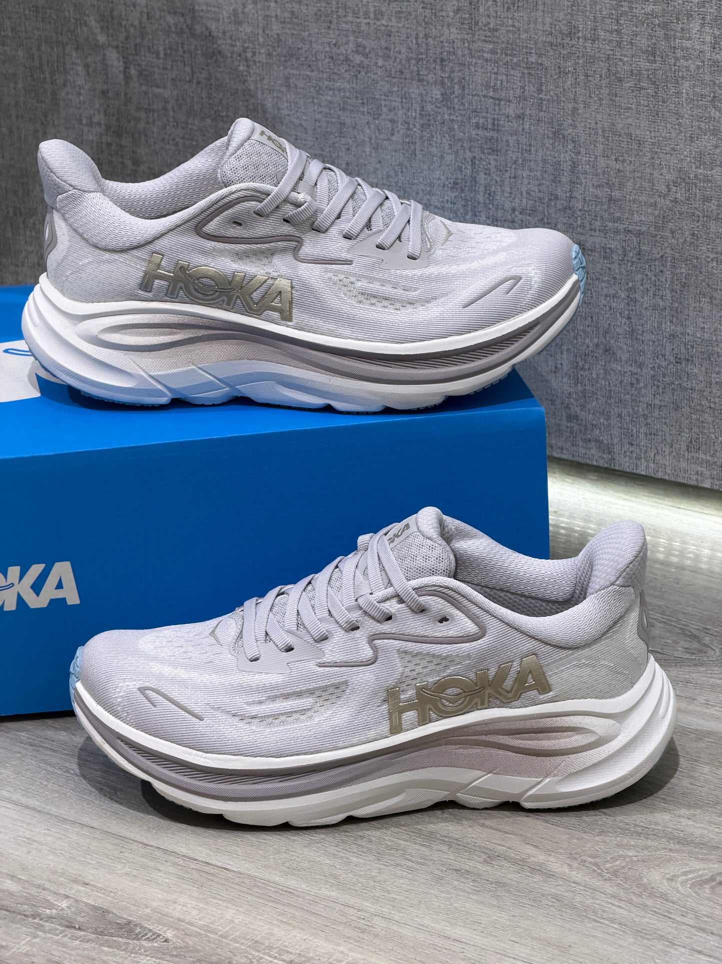 Hoka Clifton 10