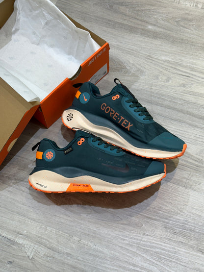 NIKE INVINCIBLE GORE-TEX