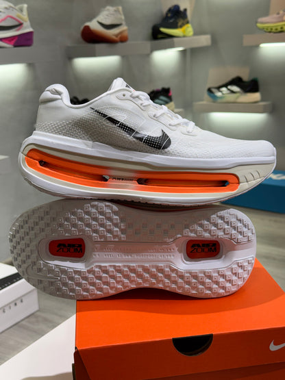 Nike Vomero PREMIUM