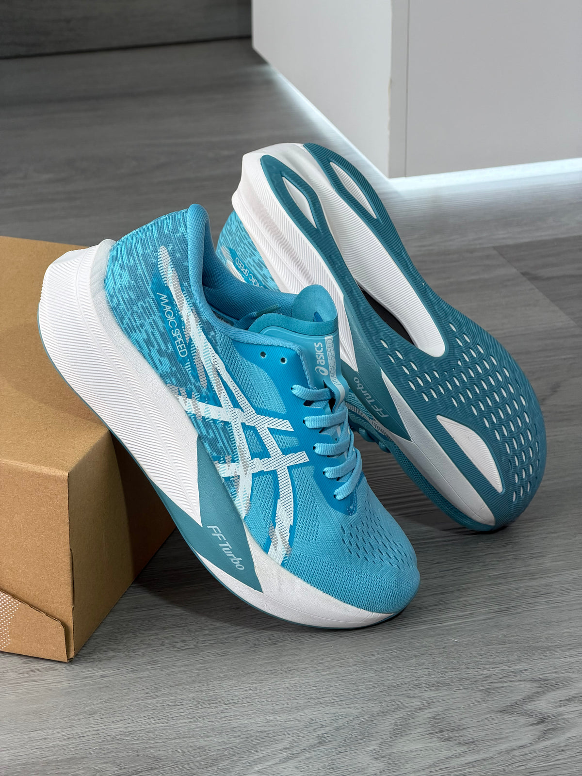 Asics MAGIC SPEED
