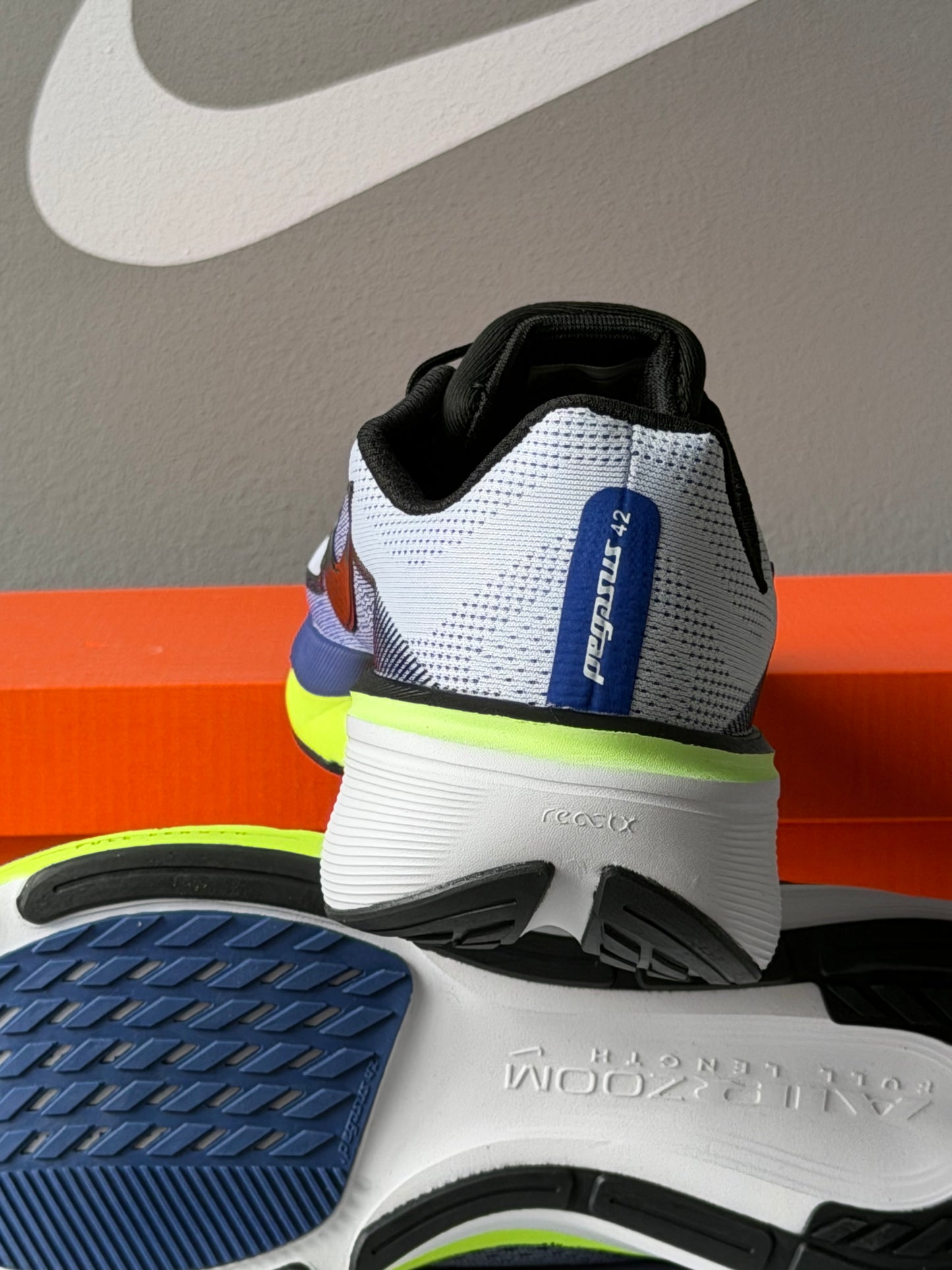 NIKE PEGASUS 42