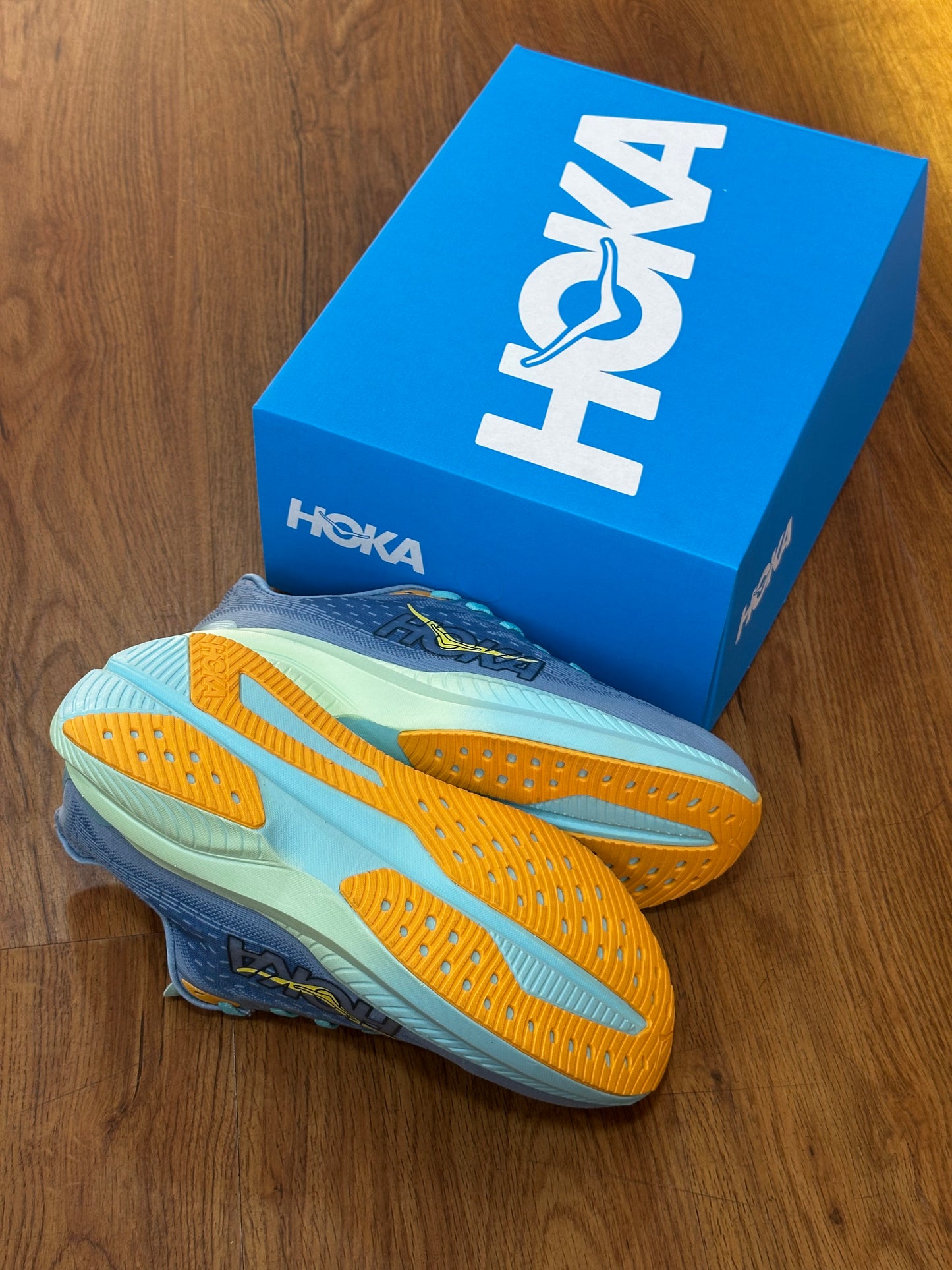 Hoka MACH 6