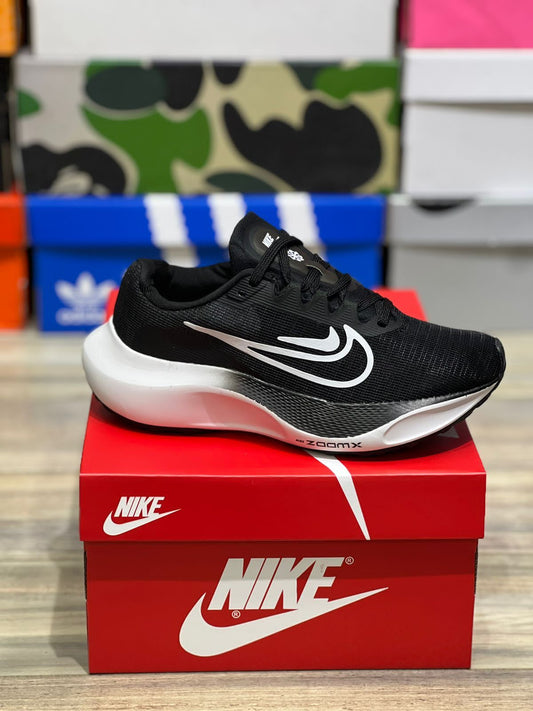 ZOOM FLY 5